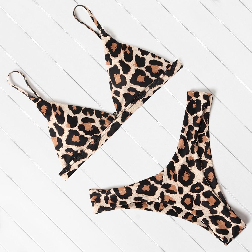 Uniwersalny damski strój kąpielowy bikini. Idealny na basen i letnią plażę.