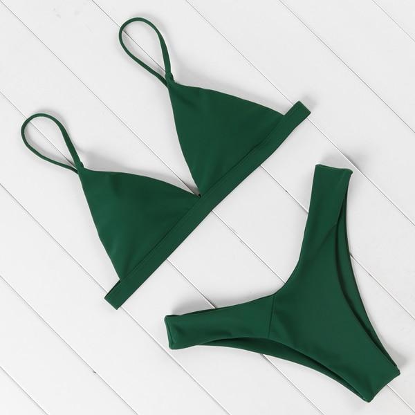 Radosny damski strój kąpielowy bikini. Dwuczęściowy kostium na letnie przygody.
