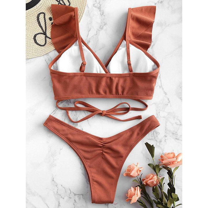 Dwuczęściowe bikini damskie z elegancką falbanką, komfortowy strój kąpielowy na każdą plażę.