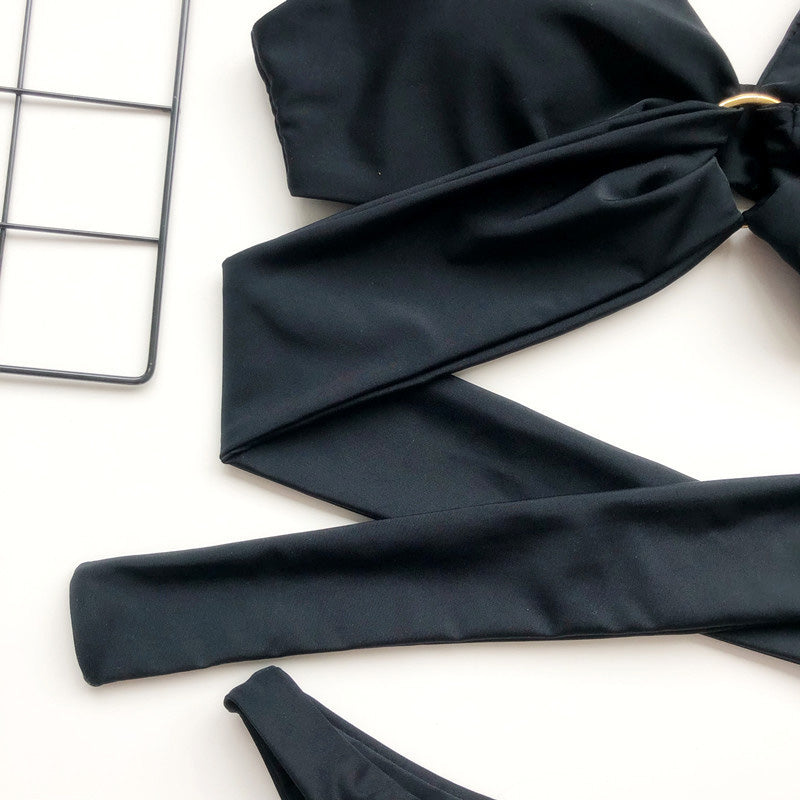 Wiązane bikini damskie, dwuczęściowy strój kąpielowy, modny i wygodny wybór na słoneczne dni.