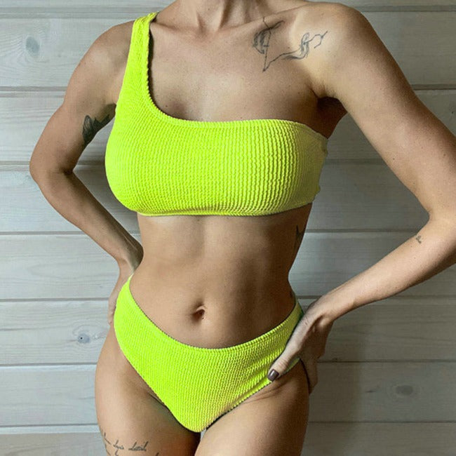 Modny damski strój kąpielowy bikini na jedno ramię, wysoki stan, idealny na letni urlop.