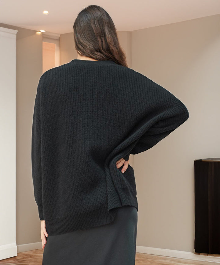 Modny kardigan oversize, dzianinowy, idealny do warstwowych stylizacji. Komfort i styl na jesień/zimę.