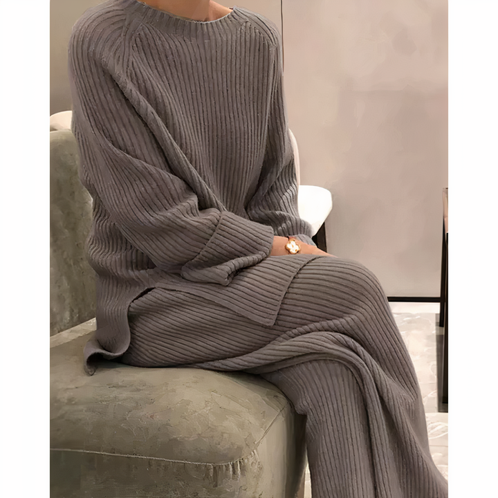Damski komplet bawełniany: sweter i spodnie. Komfortowy dres na jesień/zimę. Styl codzienny.