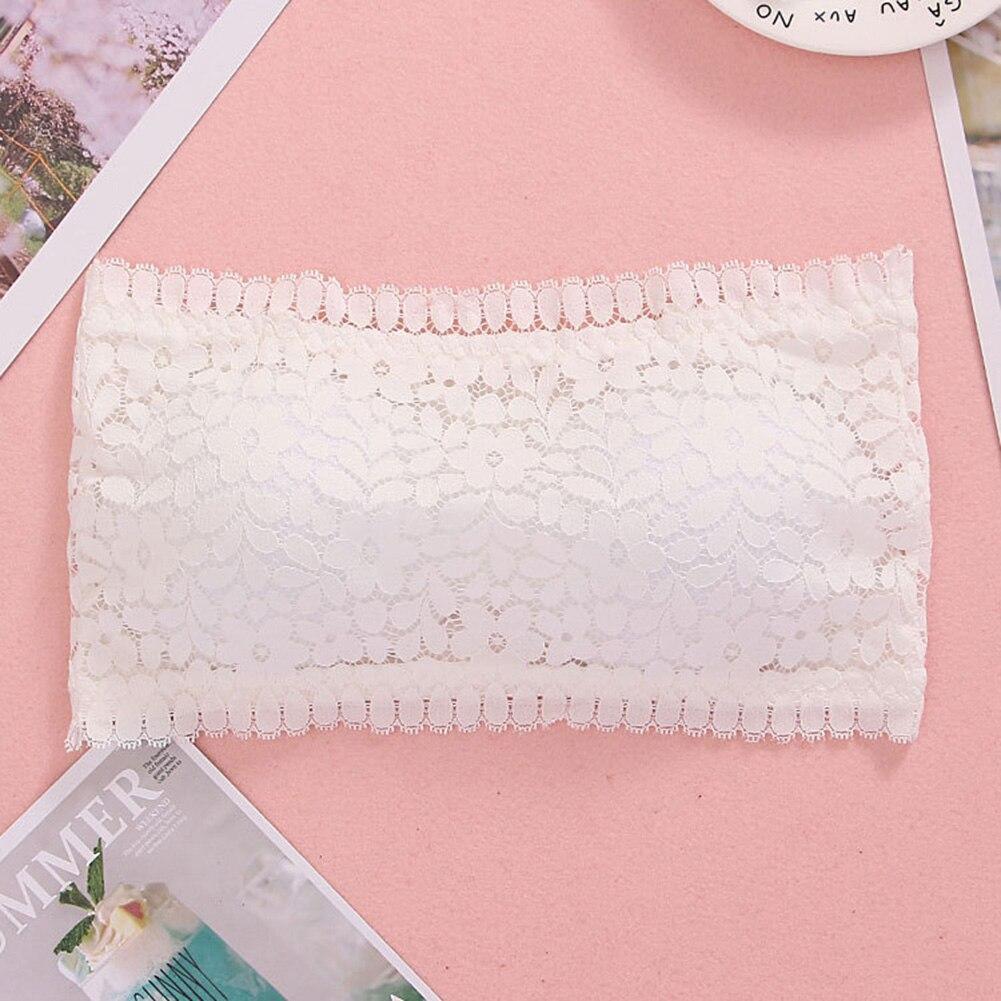Damski koronkowy biustonosz bandeau bez ramiączek, elegancka bielizna zapewniająca komfort i styl.