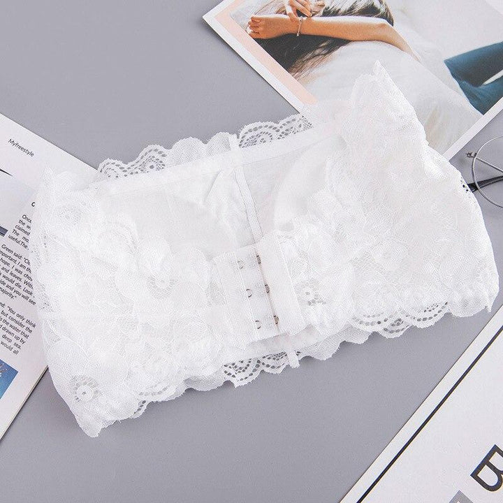 Damski koronkowy biustonosz bandeau bez ramiączek. Idealny dla kobiet ceniących komfort i elegancką, uniwersalną bieliznę.
