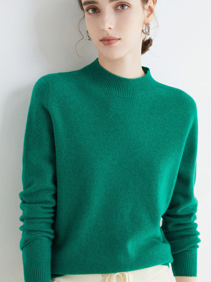 Uniwersalny damski sweter w luźnym kroju, ciepły i elegancki. Idealny na zimę i jesień, modna odzież.