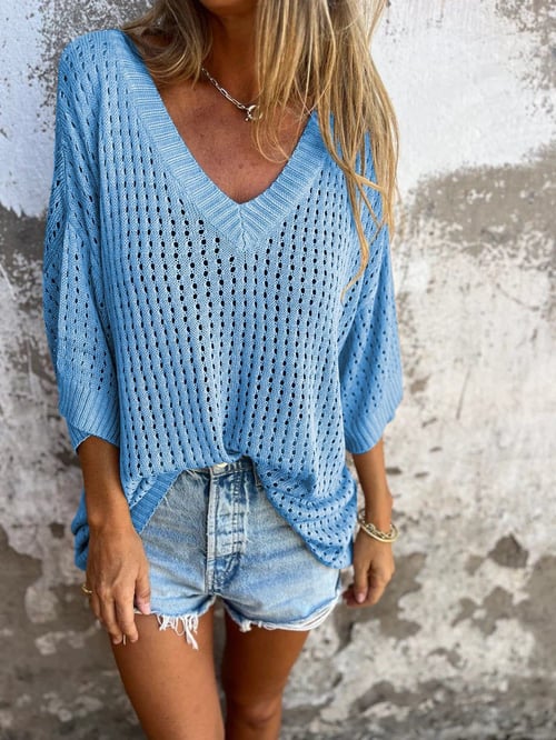 Elegancki damski top z dekoltem V, luźny krój. Modny, komfortowy casualowy top na lato w stylu boho.