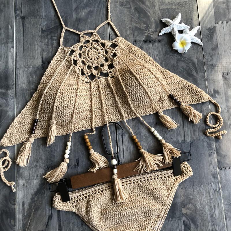 Modne damskie bikini szydełkowe boho, dwuczęściowy strój kąpielowy na wakacje. Detal splotu.