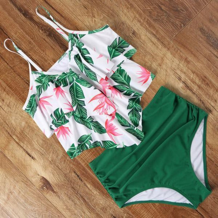 Stylowy damski strój kąpielowy tankini: bluzkowy top i figi z wysokim stanem. Idealny na plażę i basen.