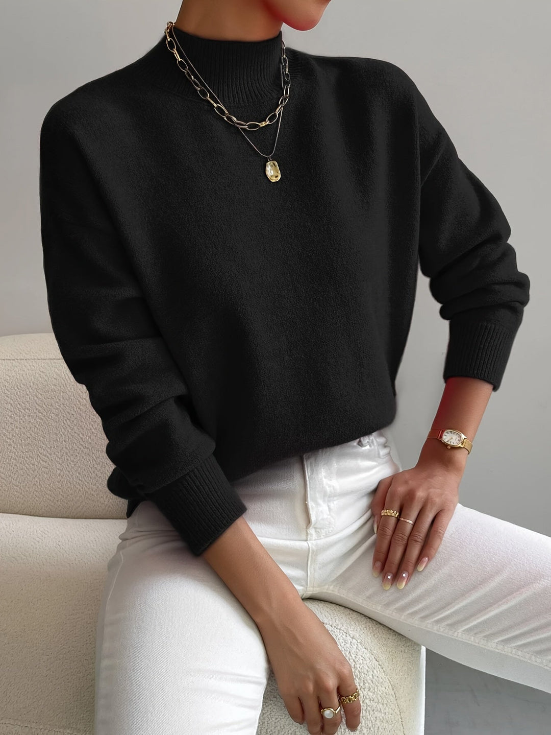 Stylowy sweter golfowy damski, klasyczny fason, długie rękawy, uniwersalny.