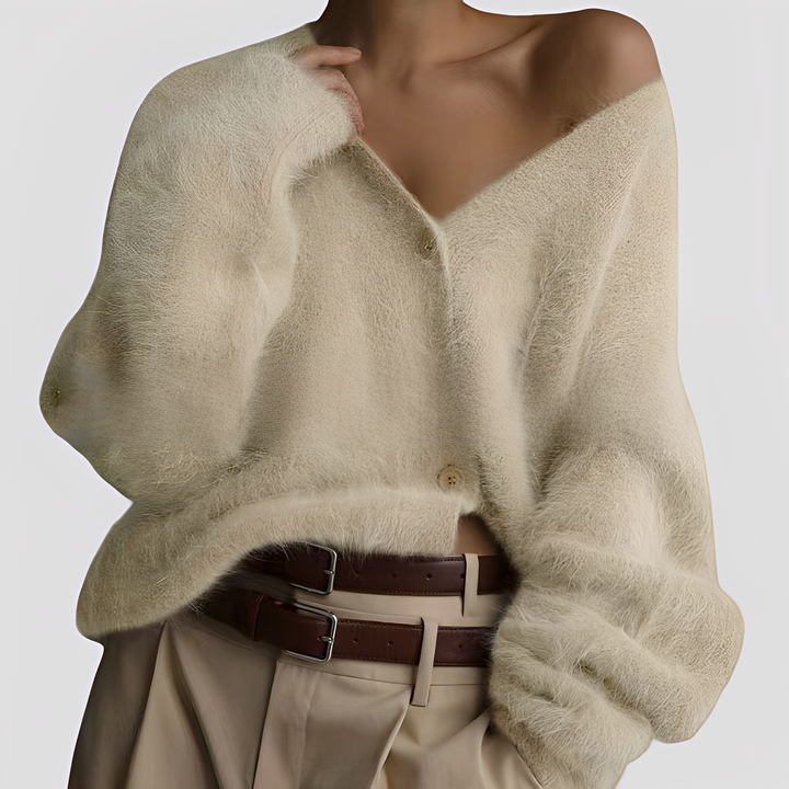 Damski sweter oversize, luźny i komfortowy. Modna odzież na jesień i zimę.
