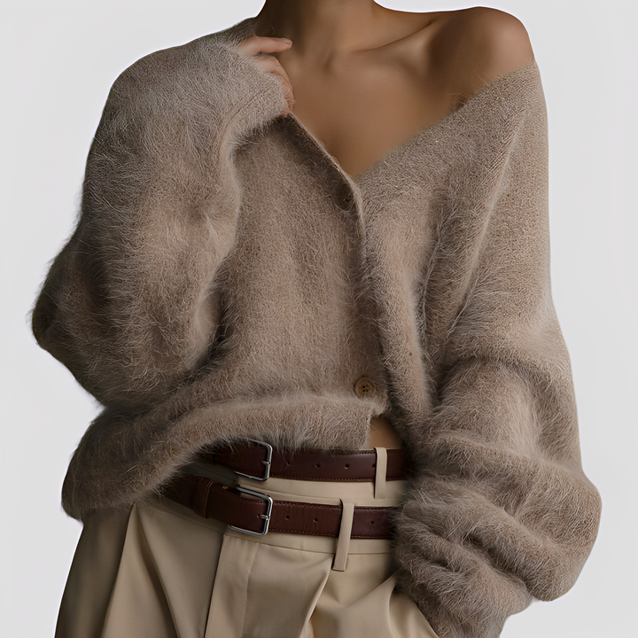 Damski sweter oversize, ciepły i stylowy. Niezbędny element damskiej garderoby na zimę.