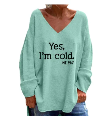 Zimowy sweter damski oversize z dekoltem V. Ciepły, miękki, idealny do warstwowych, casualowych stylizacji.