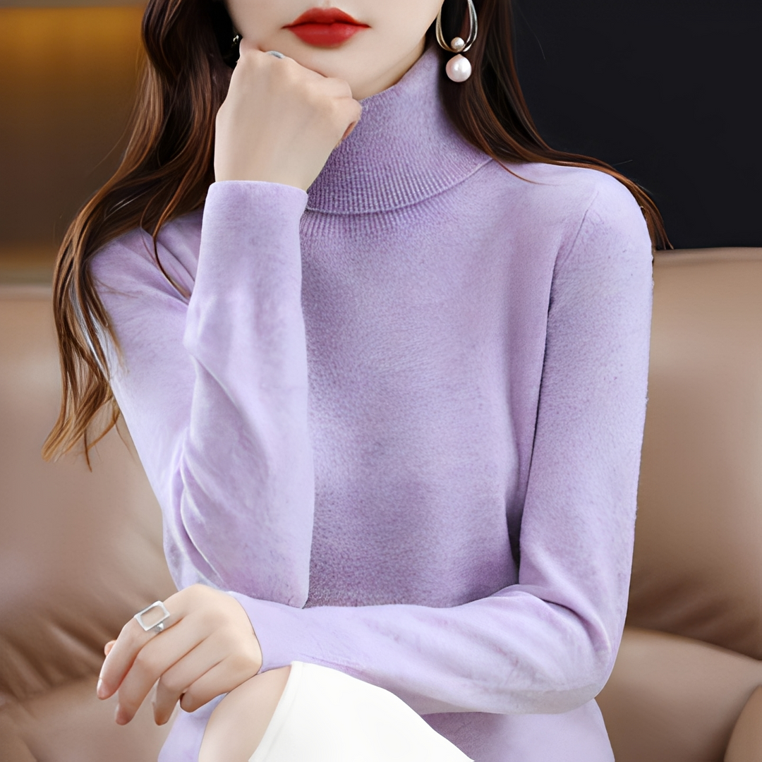 Miękki damski sweter golf, ciepły i przyjemny w dotyku. Niezbędny element zimowej garderoby.