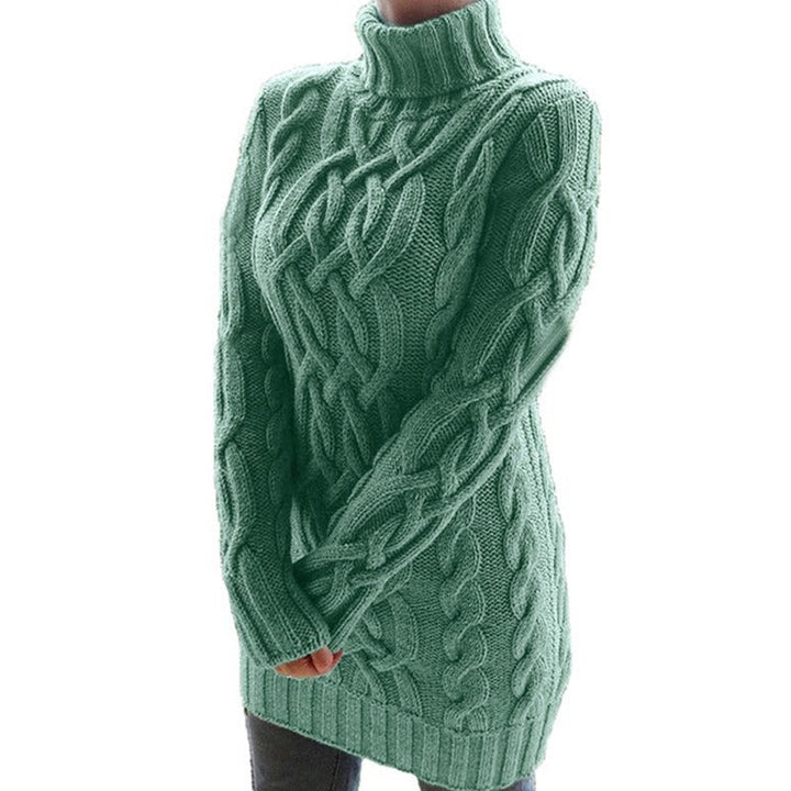 Ciepły, damski sweter z golfem w warkoczowy splot. Modny i elegancki pulower na jesienno-zimowe dni.