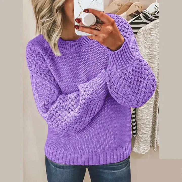 Modny, ciepły sweter Zosia dla kobiet. Uniwersalny krój, elegancki wygląd do wielu stylizacji.