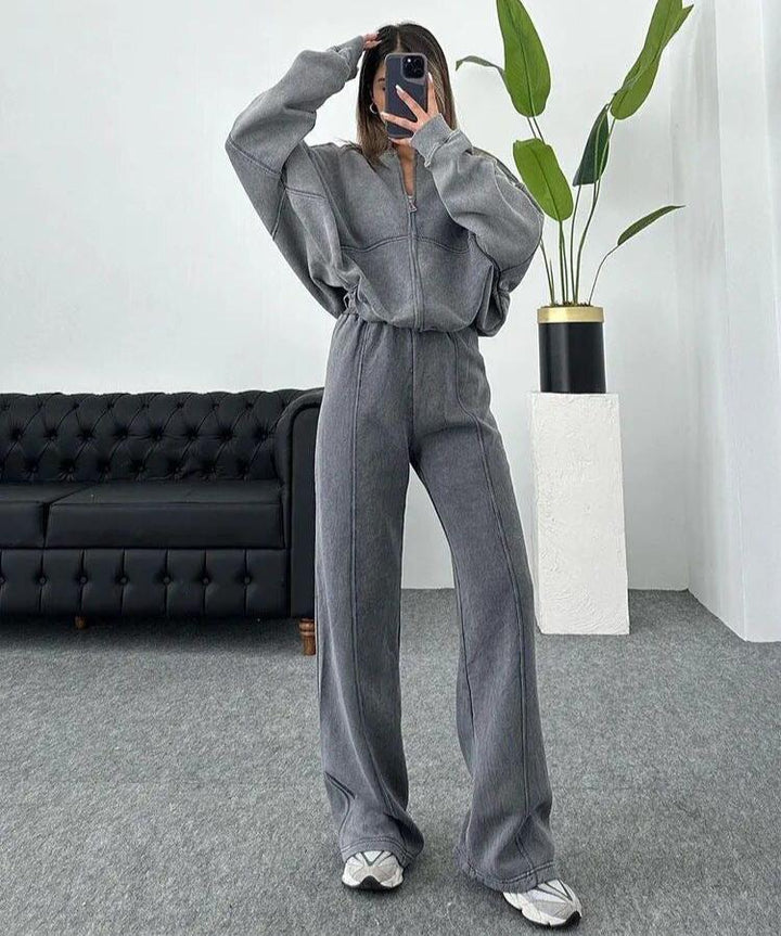 Damski zestaw oversize Elora, bluza i spodnie dresowe. Komfortowy strój na jesień i zimę.