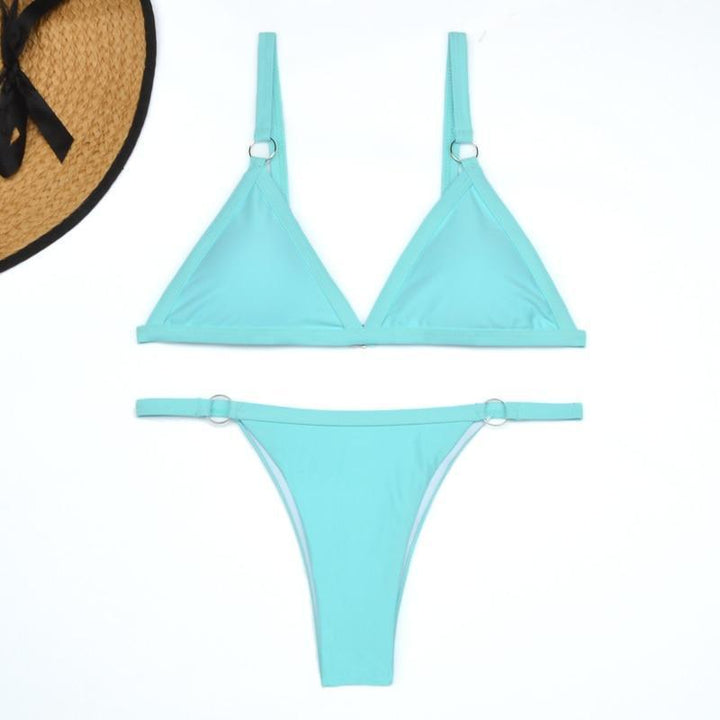 Damskie bikini dwuczęściowe z modnymi brazylianami, na upalne dni na plaży.