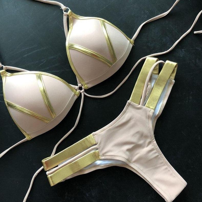 Góra bikini push-up dla kobiet, podkreślająca biust. Komfortowy, seksowny strój kąpielowy plażowy.