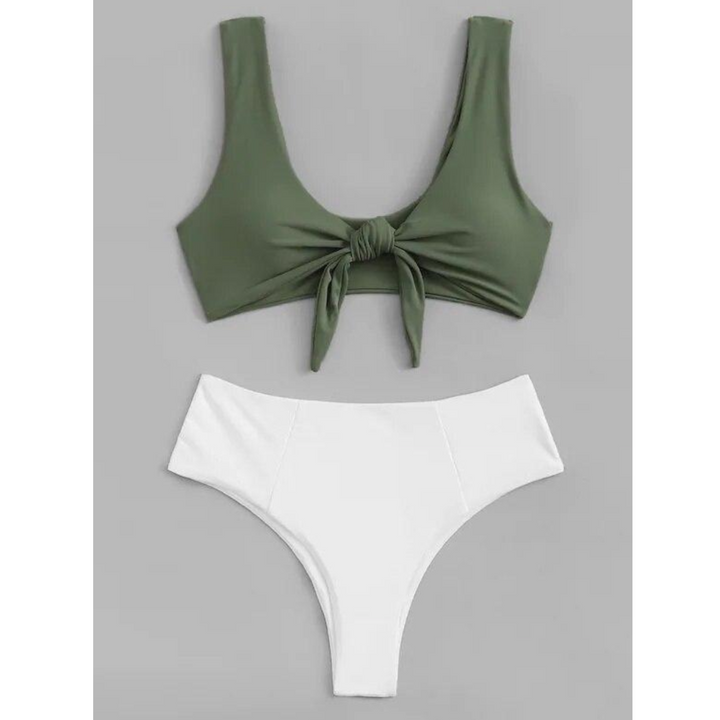 Damskie bikini z brazylijskimi figami, idealne na słoneczną plażę i upalne lato, modny fason.