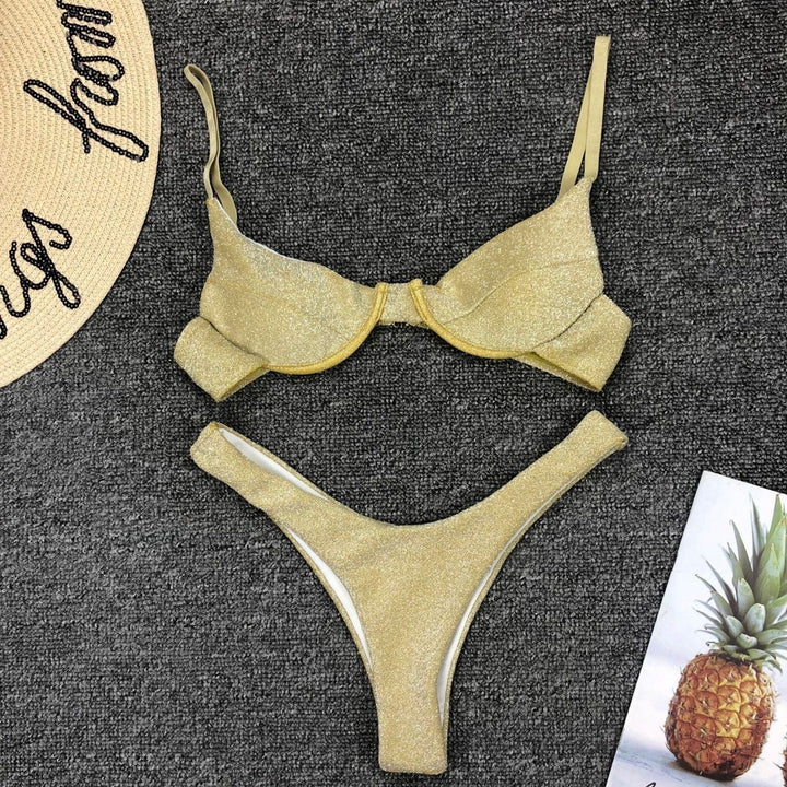 Stylowe bikini damskie z efektem połysku, dwuczęściowy strój kąpielowy na modne lato.