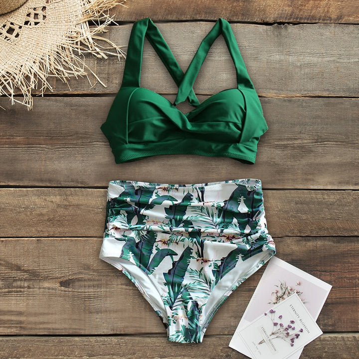Kwieciste bikini damskie, wysoki stan, moda kąpielowa, styl na lato.