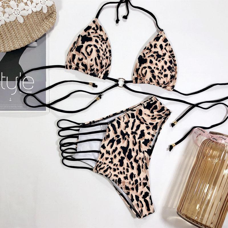 Stylowy damski strój kąpielowy bikini z wiązanymi paskami i wysokim stanem. Idealny na plażę.