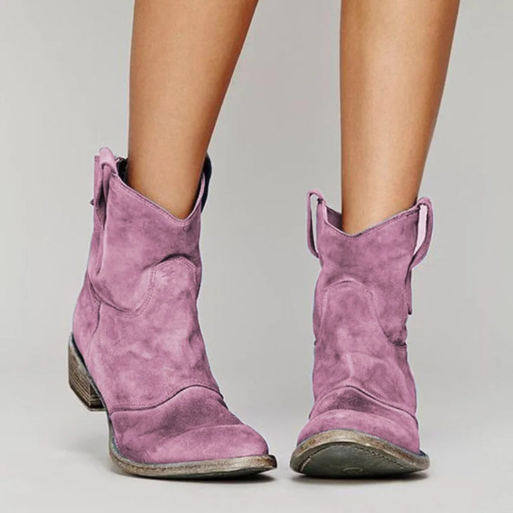 Eleganckie botki damskie Kalina w stylu western. Stylowe obuwie jesienne i zimowe. Komfort i modny design.