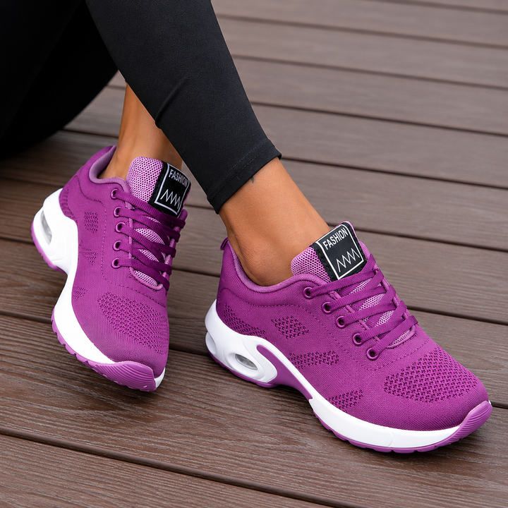 Stylowe damskie buty casual z oddychającego materiału, idealne jako obuwie do chodzenia na co dzień.