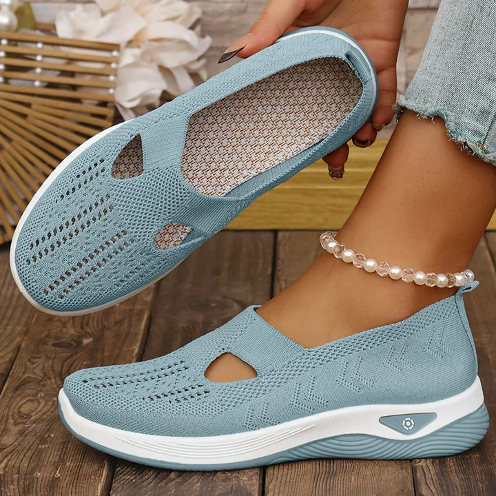 Damskie buty spacerowe slip-on, ortopedyczne. Oddychające, lekkie, z amortyzacją dla wygodnych wędrówek.