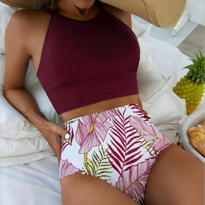 Damskie eleganckie bikini z kwiatowym nadrukiem i wysokim stanem, idealne na lato i plażę.