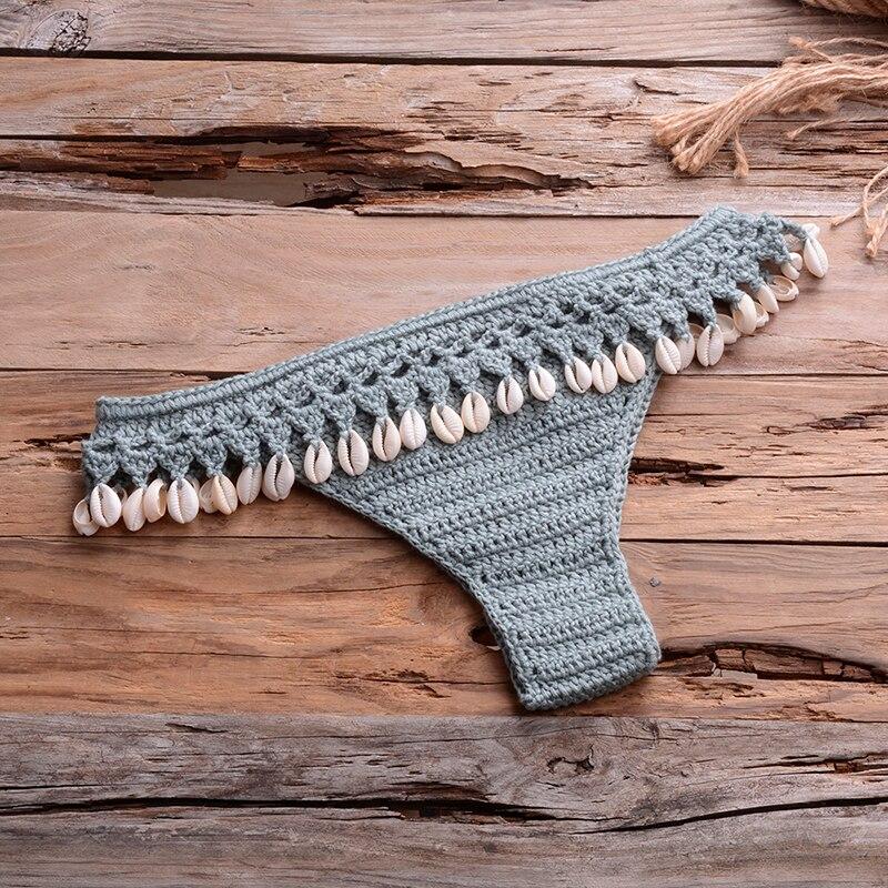 Damskie brazylijskie figi bikini boho, ręcznie zdobione muszelkami. Must-have na lato.