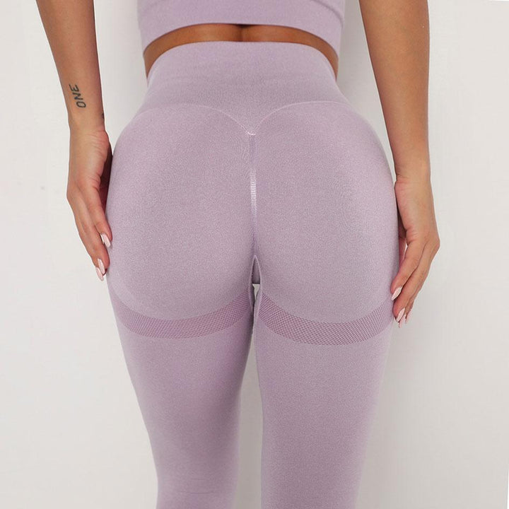 Sportowe legginsy damskie do fitnessu i treningu, z efektem push up i wysokim stanem.