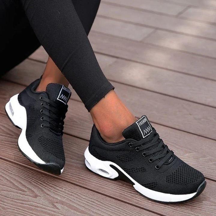 Wygodne damskie buty sportowe, lekkie i stylowe. Nowoczesne sneakersy do miejskich stylizacji.