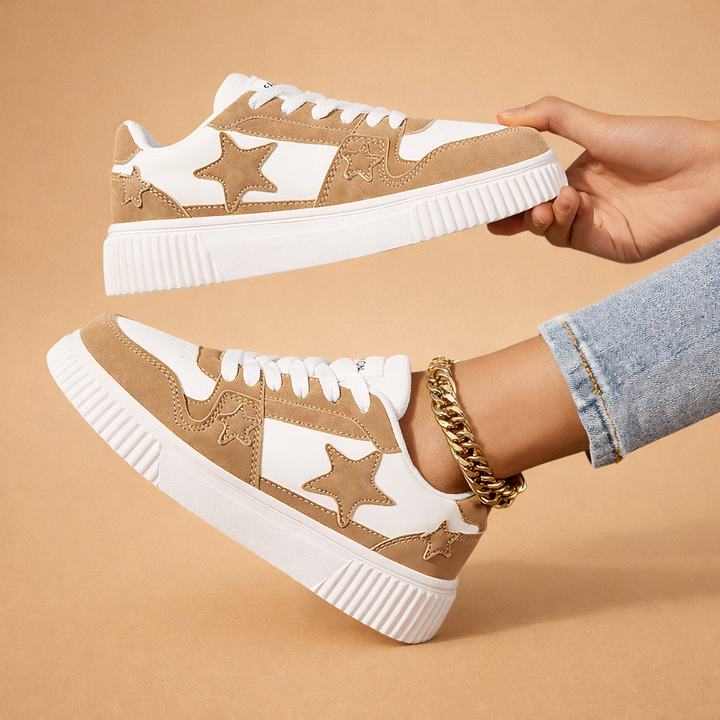 Wygodne sneakersy damskie, lekkie buty sportowe na co dzień, w kolorze białym.