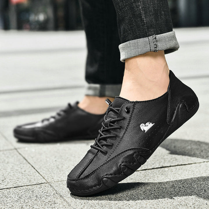 Sznurowane niskie trampki damskie, antypoślizgowe. Wygodne buty sportowe do codziennego użytku.