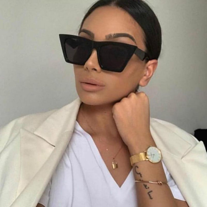 Damskie okulary przeciwsłoneczne kocie oczy. Stylowy model idealny na lato i ochronę przed słońcem.