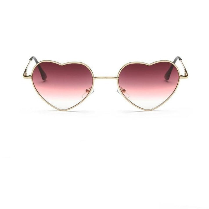 Stylowe okulary serca dla kobiet, idealne na upalne dni, dodatek do letniej stylizacji.