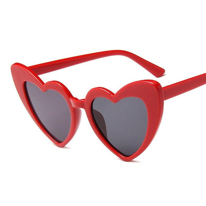 Modne damskie okulary serca retro dla kobiet, idealne do letnich stylizacji.