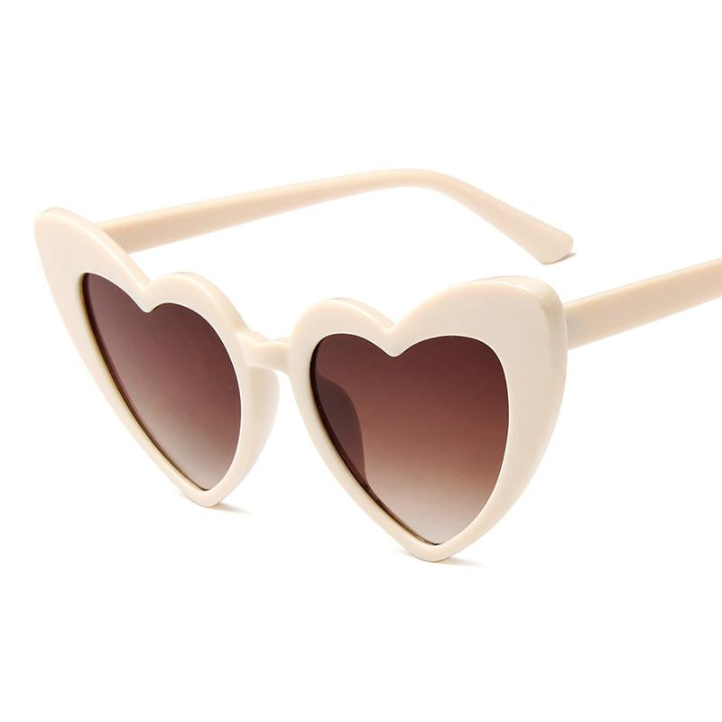 Damskie okulary przeciwsłoneczne serca retro, must-have dla stylowej kobiety.