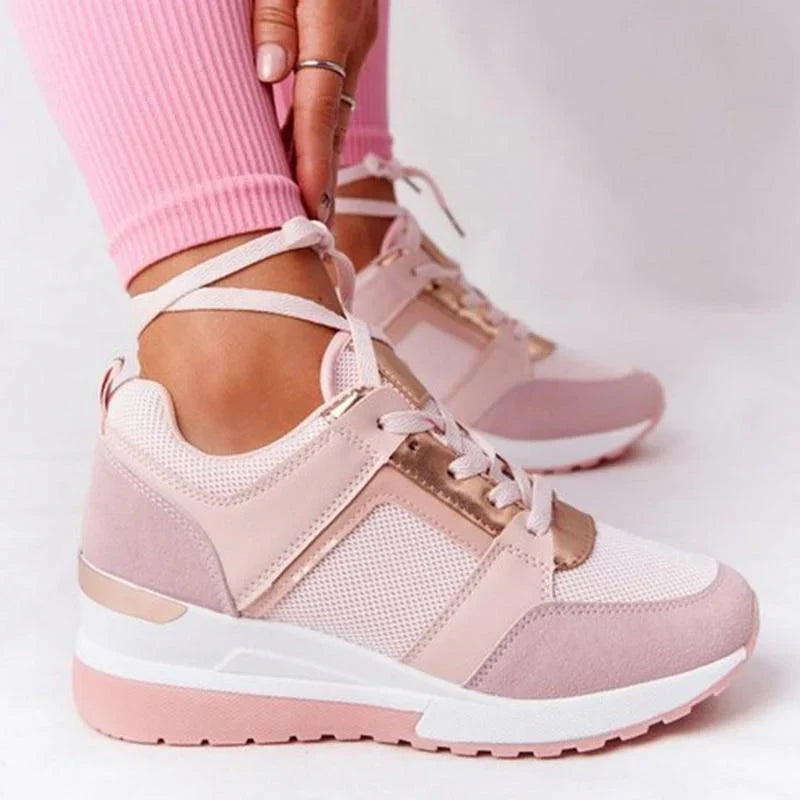 Wygodne szare buty na koturnie dla kobiet, casualowe sneakersy na co dzień z ortopedyczną wkładką.