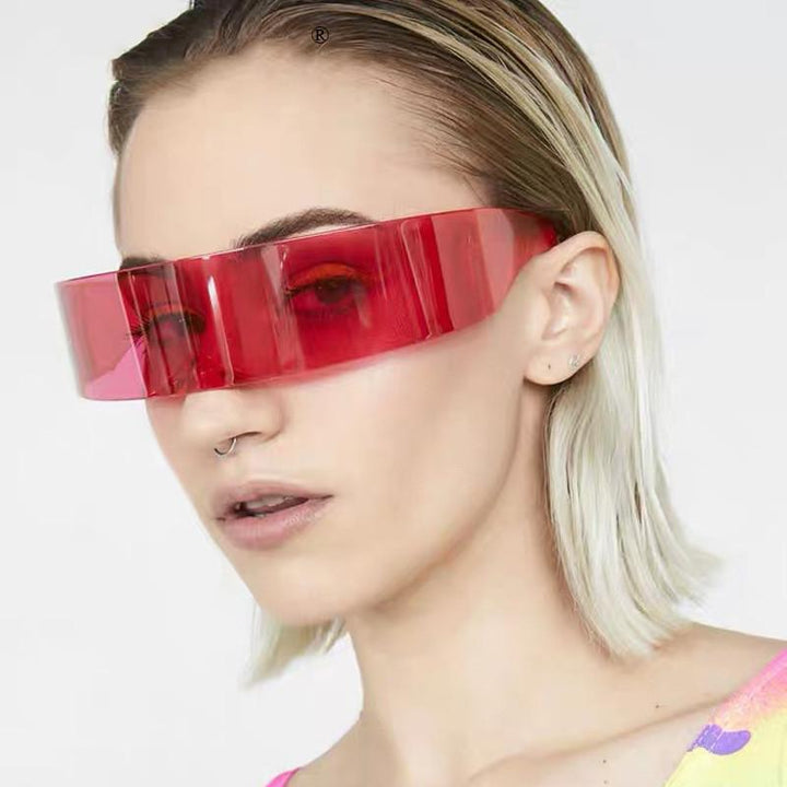 Modne damskie okulary przeciwsłoneczne prostokątne. Zapewniają ochronę oczu i dodają szyku.