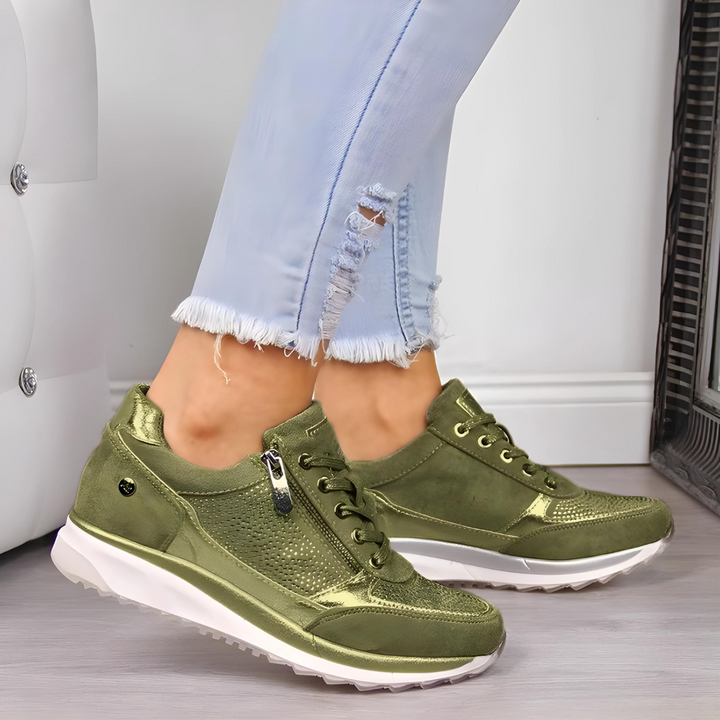 Damskie sneakersy ComfortFit Furivica, lekkie i wygodne, idealne na co dzień. Modne obuwie w stylu miejskim.