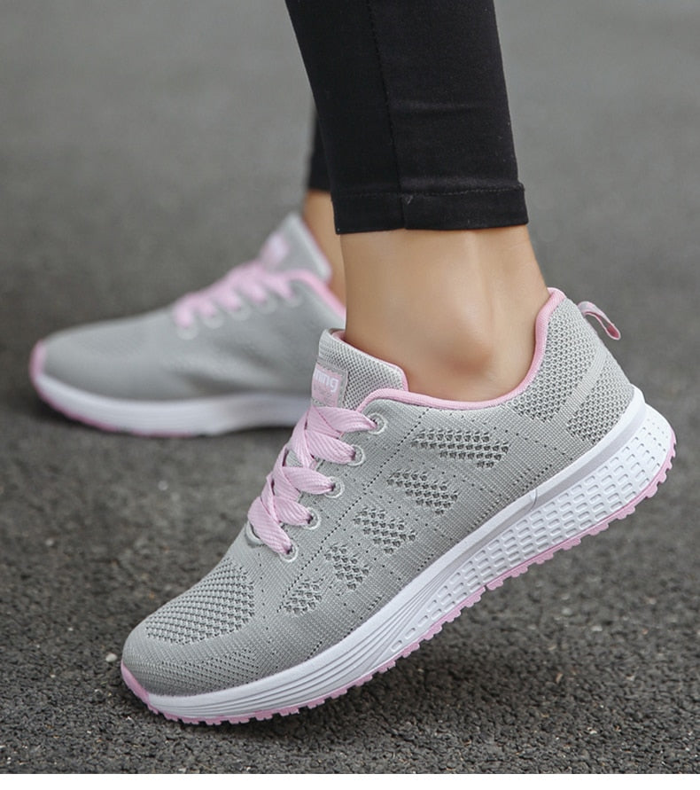Komfortowe damskie sneakersy, idealne obuwie na co dzień. Lekkość i amortyzacja dla aktywnych.