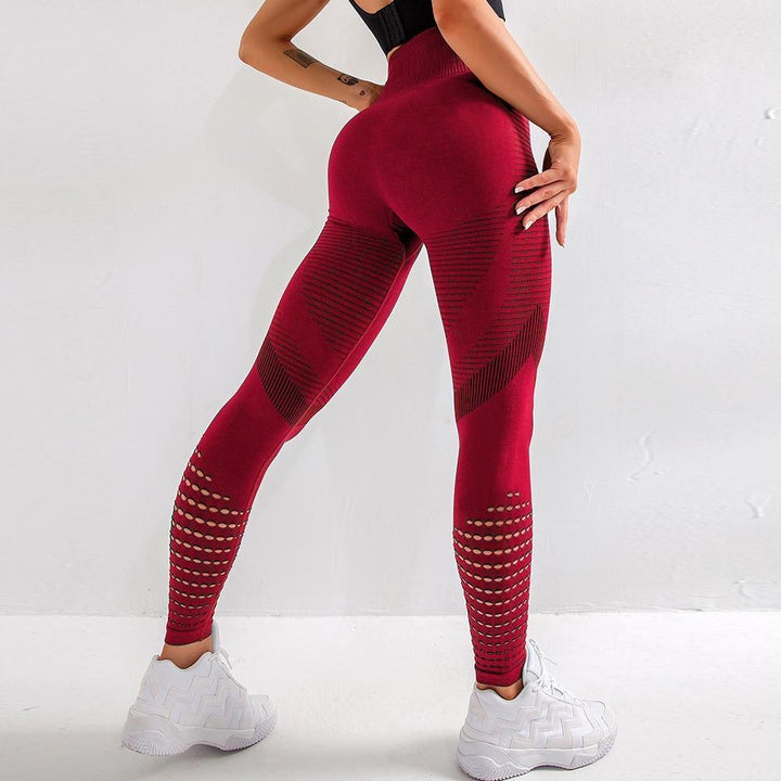 Damskie legginsy treningowe z wycięciami bocznymi. Wygodne, wspierające i idealne do aktywności fizycznej.