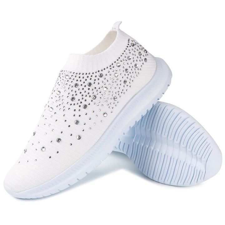 Damskie sneakersy wsuwane, czarne, z ortopedyczną podeszwą. Wygodne buty do chodzenia, wspierające stopy.