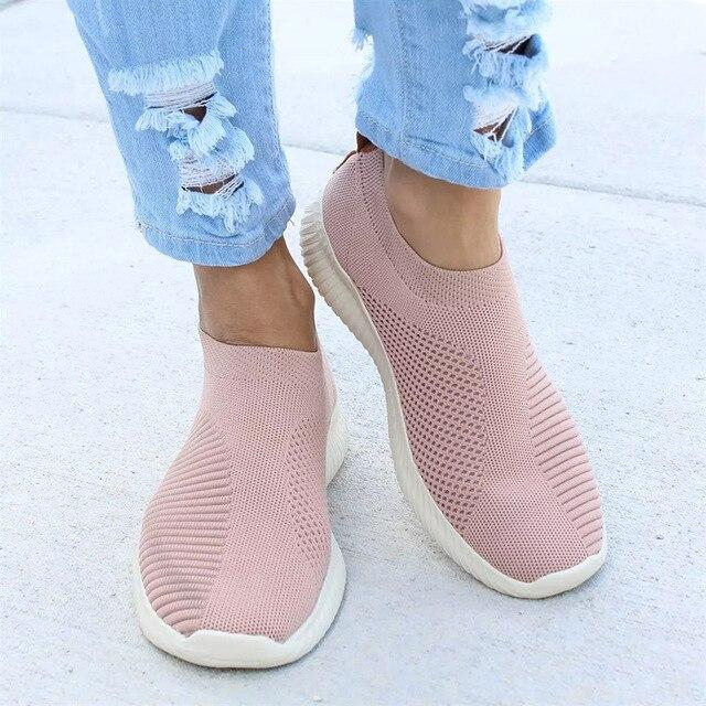 Damskie sneakersy wsuwane ortopedyczne, granatowe, z komfortową cholewką. Idealne dla wrażliwych stóp.