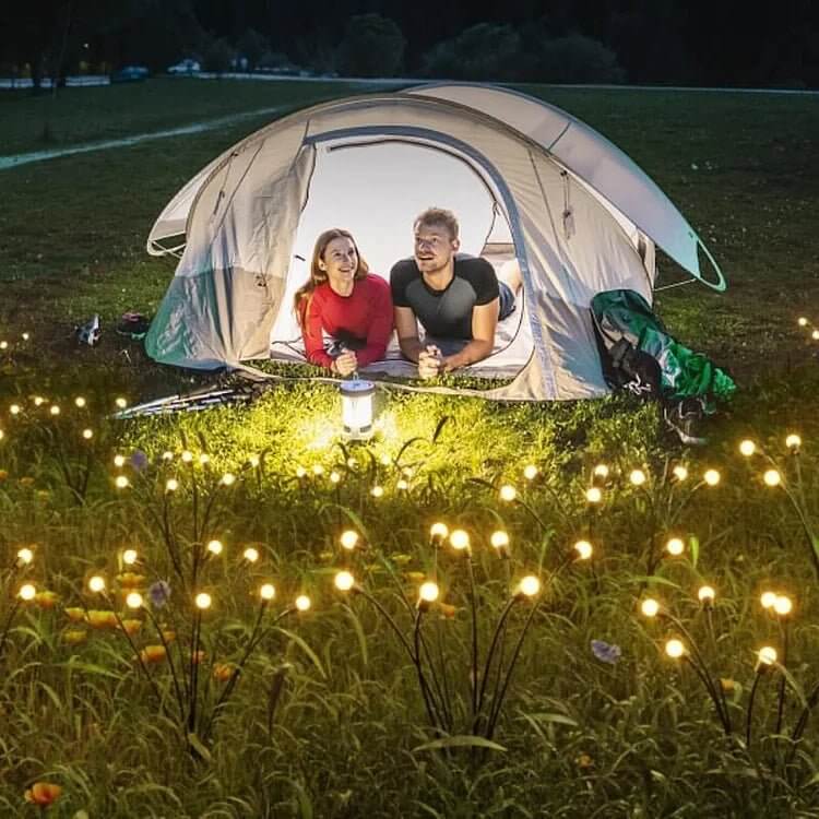 Wodoodporne lampki ogrodowe solarne LED z uroczymi motylami, doskonałe jako zewnętrzna dekoracja.