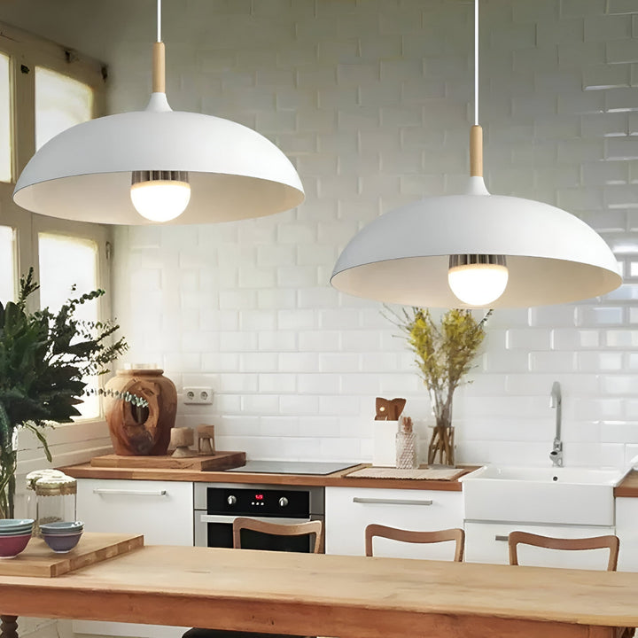 Drewniana lampa wisząca E27, skandynawskie oświetlenie do kuchni, minimalistyczny design.