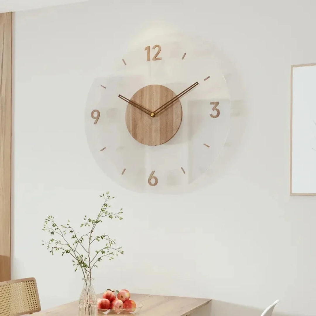 Minimalistyczny zegar ścienny w stylu skandynawskim z drewna, do nowoczesnych wnętrz.
